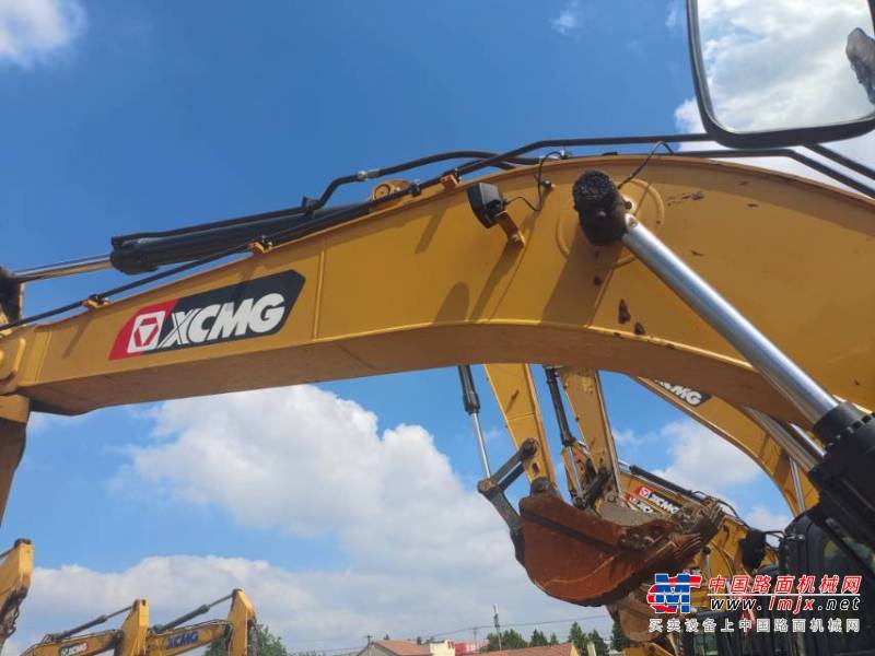 潍坊市出售转让二手不详小时2020年徐工XE200DA挖掘机