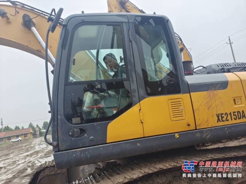 潍坊市出售转让二手不详小时2020年徐工XE215DA挖掘机