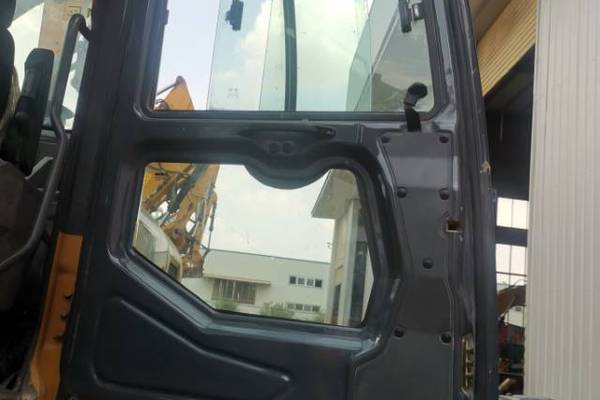 南宁市出售转让二手不详小时2020年徐工XE215D挖掘机
