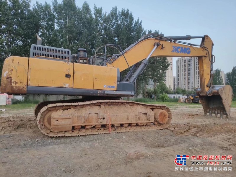 徐州市出售转让二手不详小时2018年徐工XE490D挖掘机