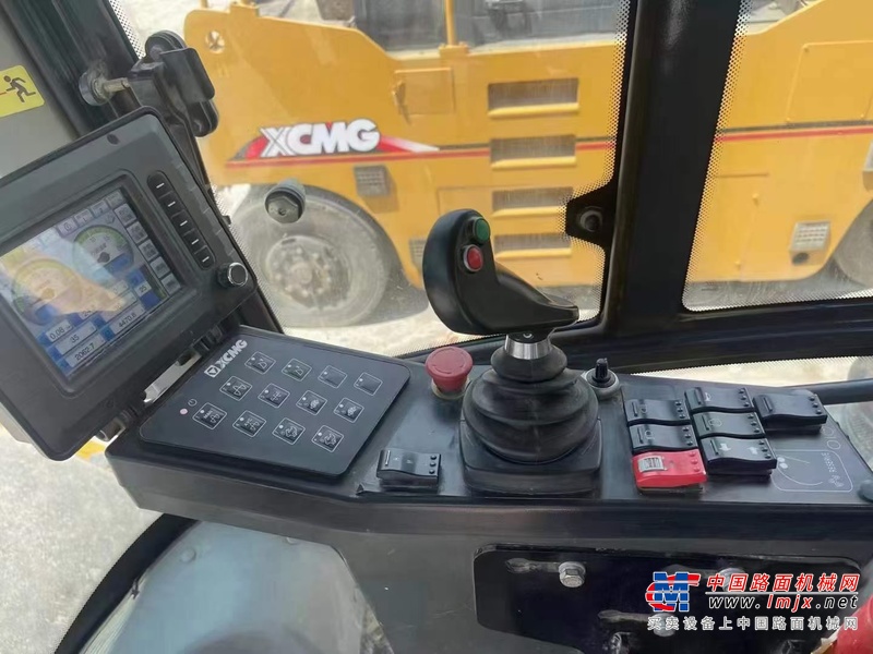 徐州市出售转让二手不详小时2018年徐工XS365单钢轮压路机