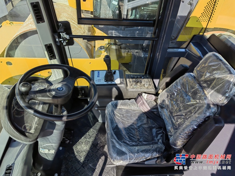 徐州市出售转让二手不详小时2021年徐工XS225JS单钢轮压路机