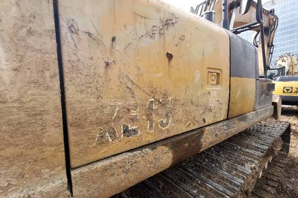 贵阳市出售转让二手不详小时2018年徐工XE150D挖掘机