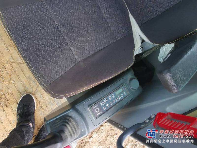 贵阳市出售转让二手不详小时2021年徐工XE60DA挖掘机