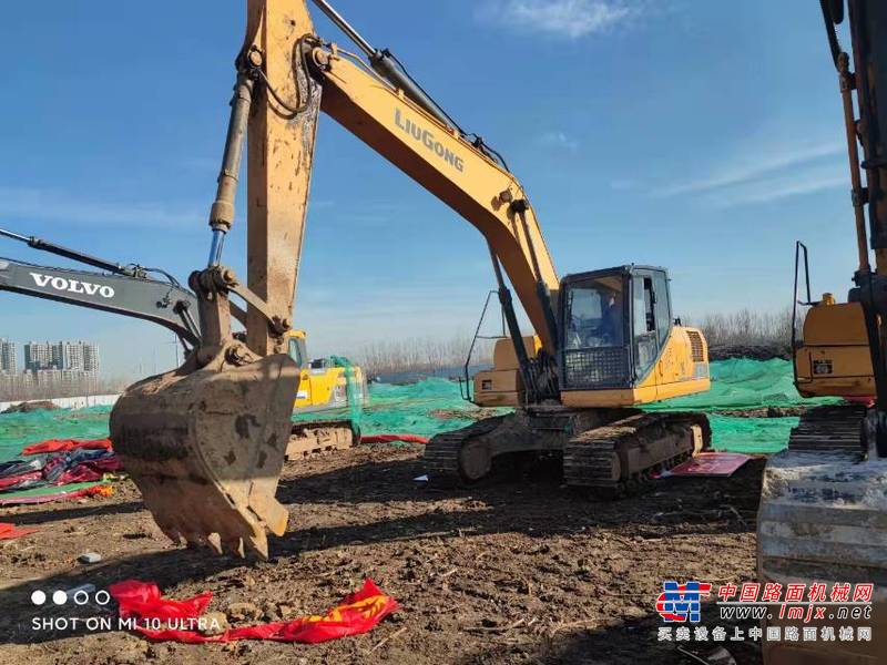 徐州市出售转让二手不详小时2017年柳工CLG922E挖掘机
