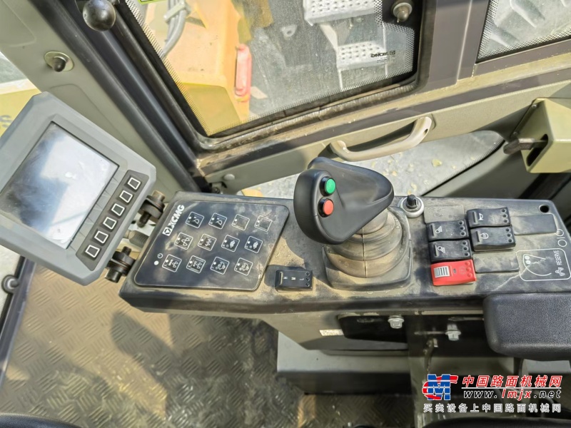 徐州市出售转让二手不详小时2019年徐工XS263S单钢轮压路机