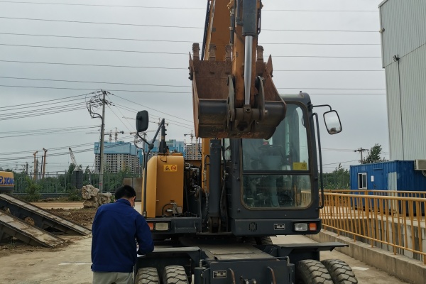 徐州市出售转让二手不详小时2021年徐工XE75D挖掘机
