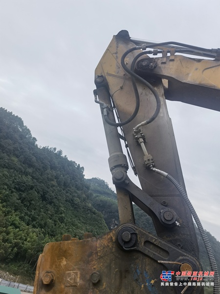 成都市出售转让二手不详小时2019年徐工XE490DK挖掘机