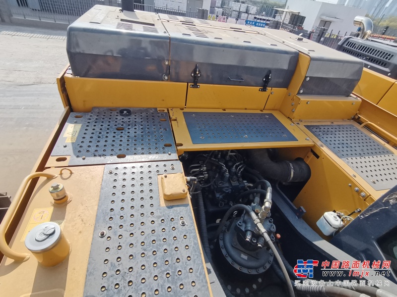 徐州市出售转让二手不详小时2021年徐工XE490D挖掘机