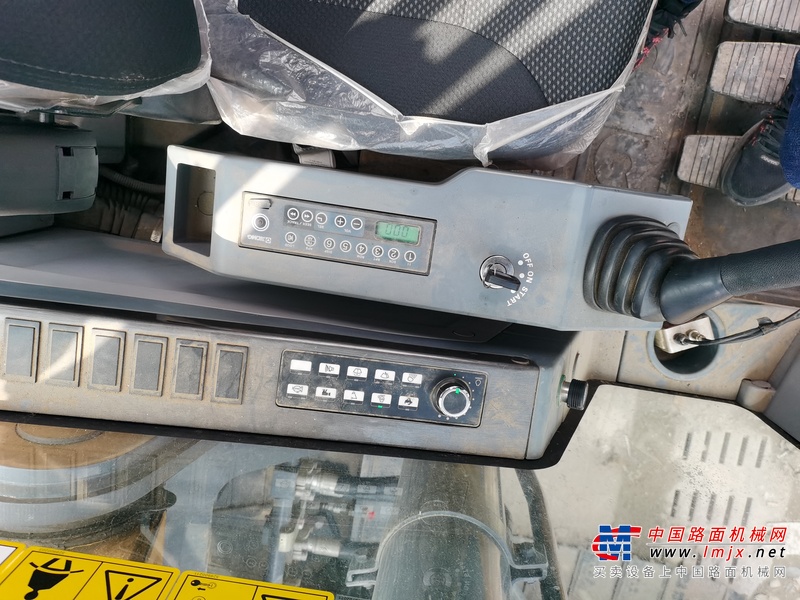 徐州市出售转让二手不详小时2018年徐工XE215D挖掘机