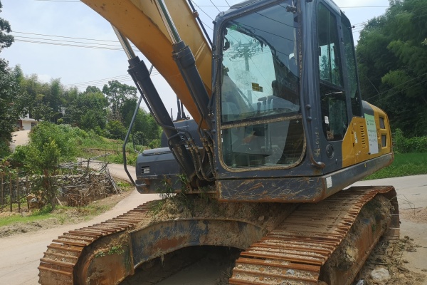 徐州市出售转让二手不详小时--年徐工XE215DA挖掘机