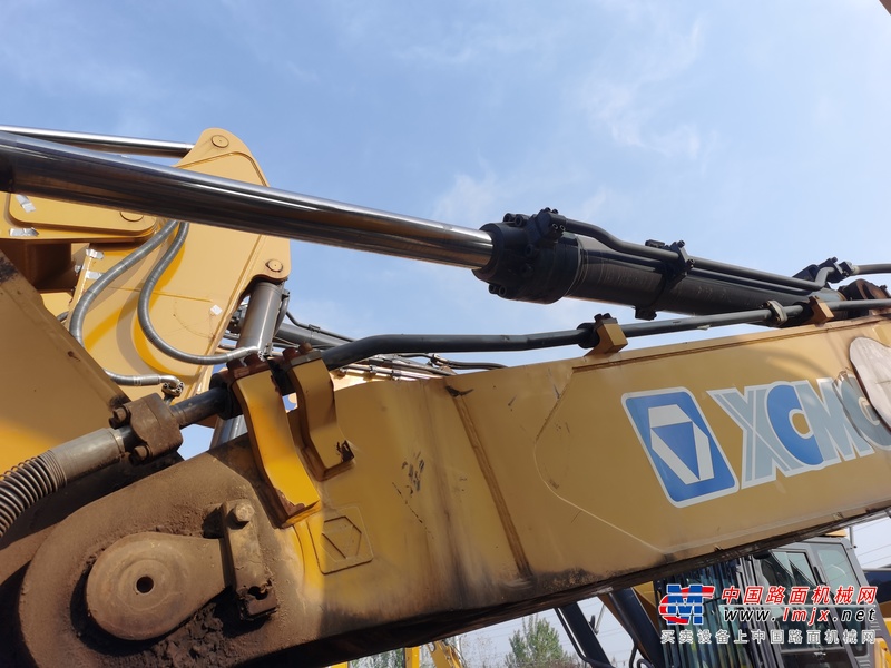 徐州市出售转让二手不详小时2015年徐工XE500DH挖掘机