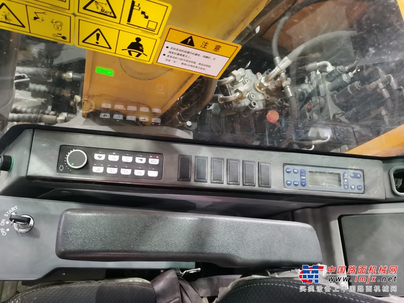 徐州市出售转让二手不详小时2017年徐工XE150D挖掘机