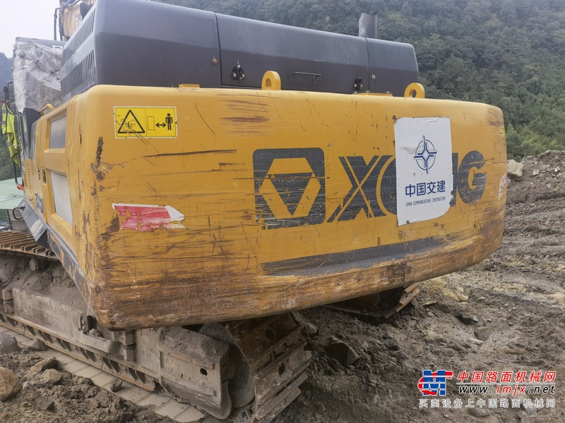 成都市出售转让二手不详小时2019年徐工XE490DK挖掘机