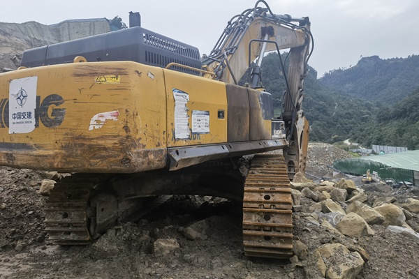 成都市出售转让二手不详小时2019年徐工XE490DK挖掘机