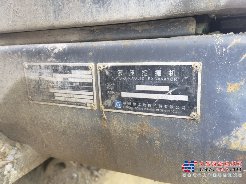 成都市出售转让二手不详小时2019年徐工XE490DK挖掘机