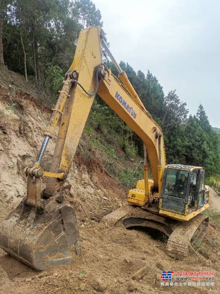 绵阳市出售转让二手不详小时2013年小松PC240-8N1挖掘机