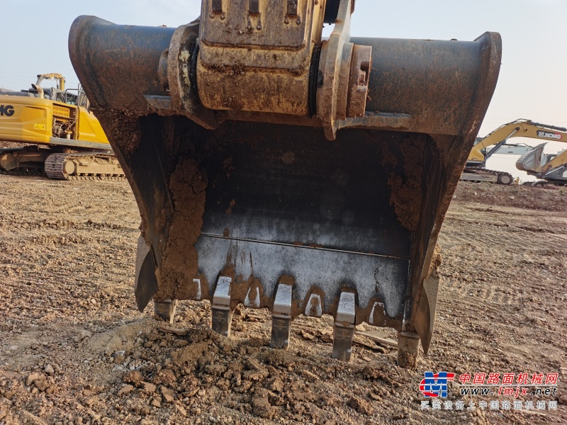 徐州市出售转让二手不详小时2021年徐工XE225DK挖掘机