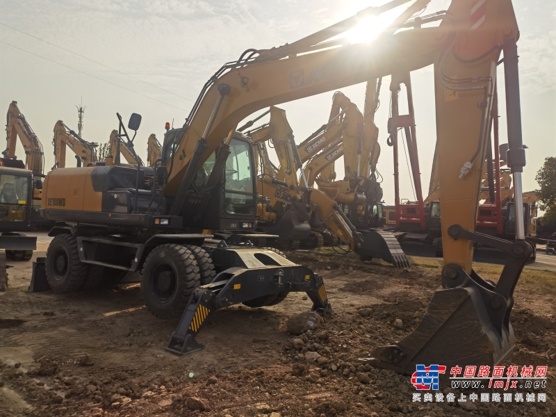 徐州市出售转让二手不详小时2020年徐工XE180WD挖掘机