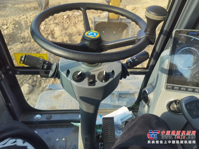 徐州市出售转让二手不详小时2020年徐工XE180WD挖掘机