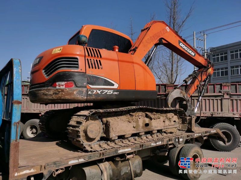 徐州市出售转让二手不详小时2017年斗山DX75-9C挖掘机