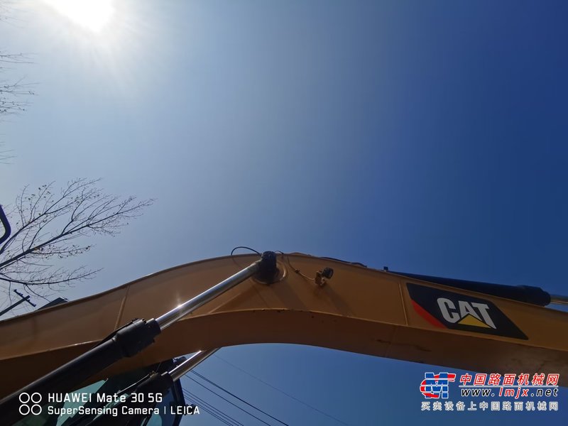 徐州市出售转让二手不详小时2018年卡特彼勒323挖掘机
