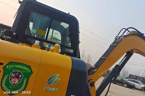 徐州市出售转让二手不详小时2021年徐工XE60DA挖掘机