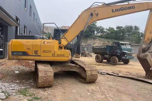 徐州市出售转让二手不详小时2020年柳工CLG922E挖掘机