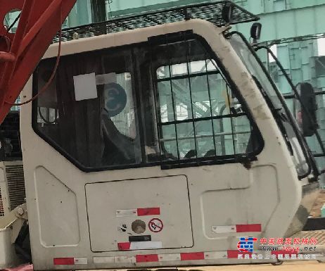 郑州市出售转让二手不详小时2014年中联重科ZCC1300履带起重机