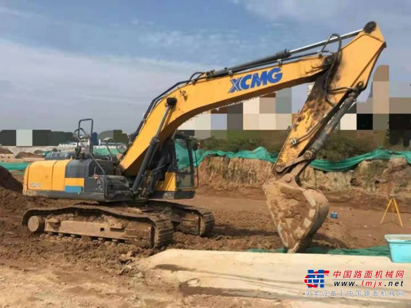 徐州市出售转让二手不详小时2017年徐工XE200D挖掘机