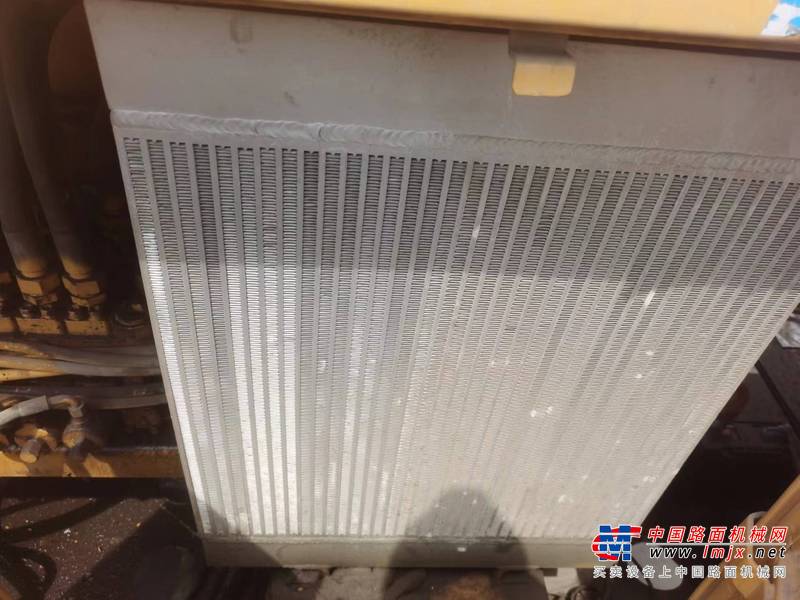 徐州市出售转让二手不详小时2014年徐工QUY70履带起重机