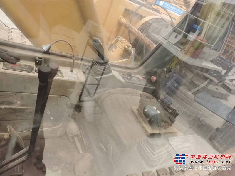 徐州市出售转让二手不详小时2014年徐工QUY70履带起重机