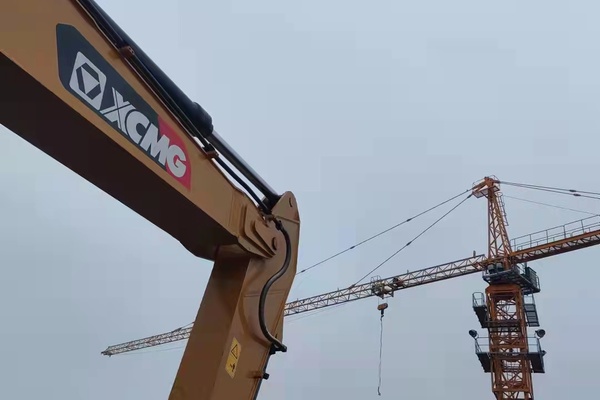 徐州市出售转让二手不详小时2020年徐工XE270DK挖掘机