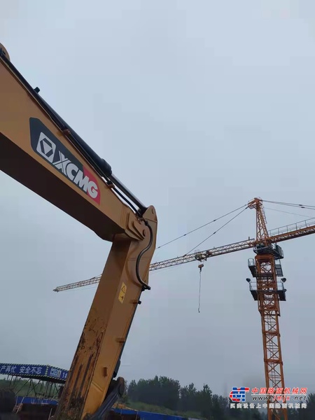 徐州市出售转让二手不详小时2020年徐工XE270DK挖掘机