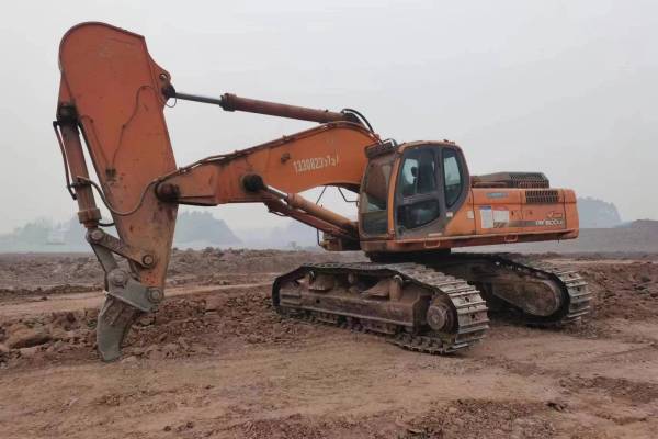 达州市出售转让二手不详小时2015年斗山DX500LC挖掘机