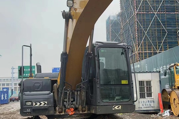 徐州市出售转让二手不详小时2020年徐工XE205DA挖掘机
