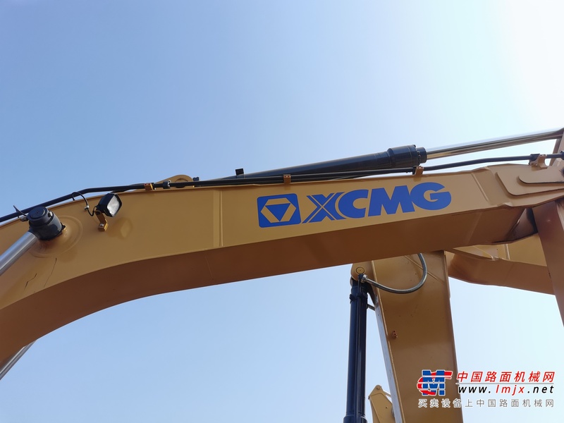 徐州市出售转让二手不详小时2022年徐工XE235C挖掘机