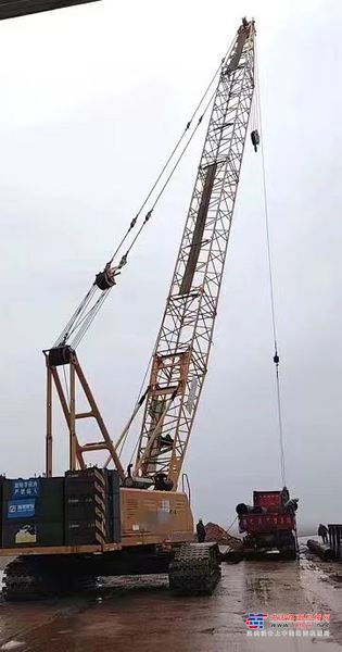 徐州市出售转让二手不详小时2015年徐工QUY85履带起重机