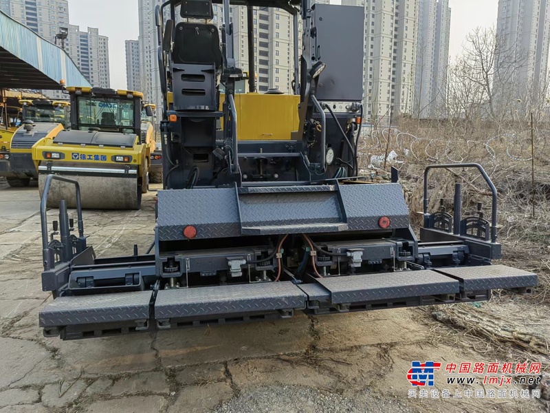 徐州市出售转让二手不详小时2019年徐工RP453L沥青摊铺机