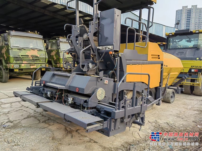 徐州市出售转让二手不详小时2019年徐工RP453L沥青摊铺机