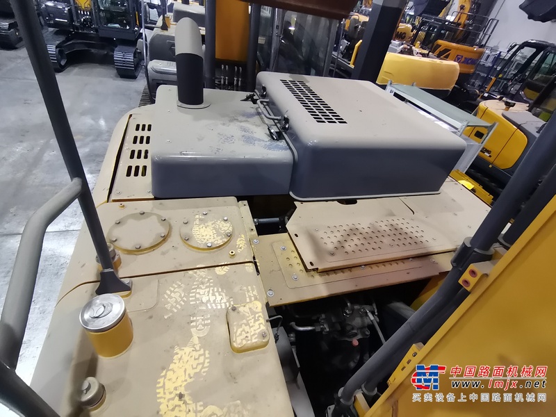 徐州市出售转让二手不详小时2019年徐工XE240D挖掘机