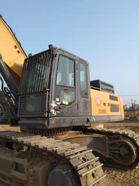 徐州市出售转让二手不详小时2018年徐工XE490D挖掘机