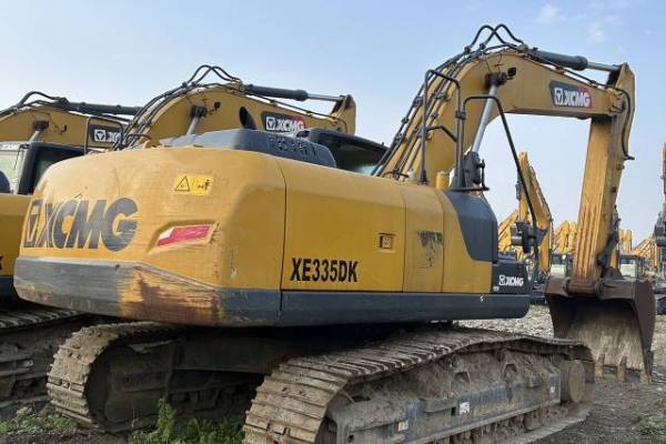 徐州市出售转让二手不详小时2012年徐工XE215D挖掘机