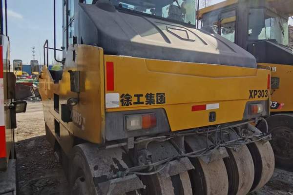 徐州市出售转让二手不详小时2014年徐工XP303轮胎压路机