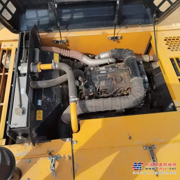 徐州市出售转让二手不详小时2019年加藤HD820挖掘机
