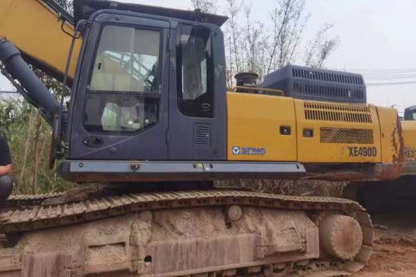 徐州市出售转让二手不详小时2015年徐工XE490D挖掘机