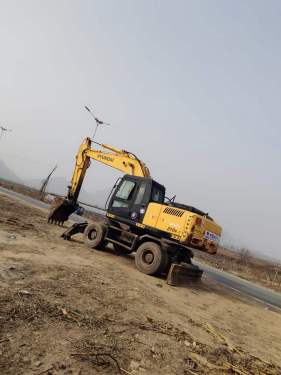 徐州市出售转让二手不详小时2018年现代R210-7挖掘机