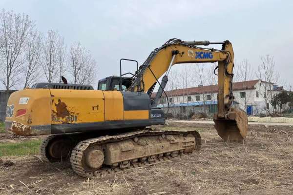 徐州市出售转让二手不详小时2018年徐工XE370D挖掘机