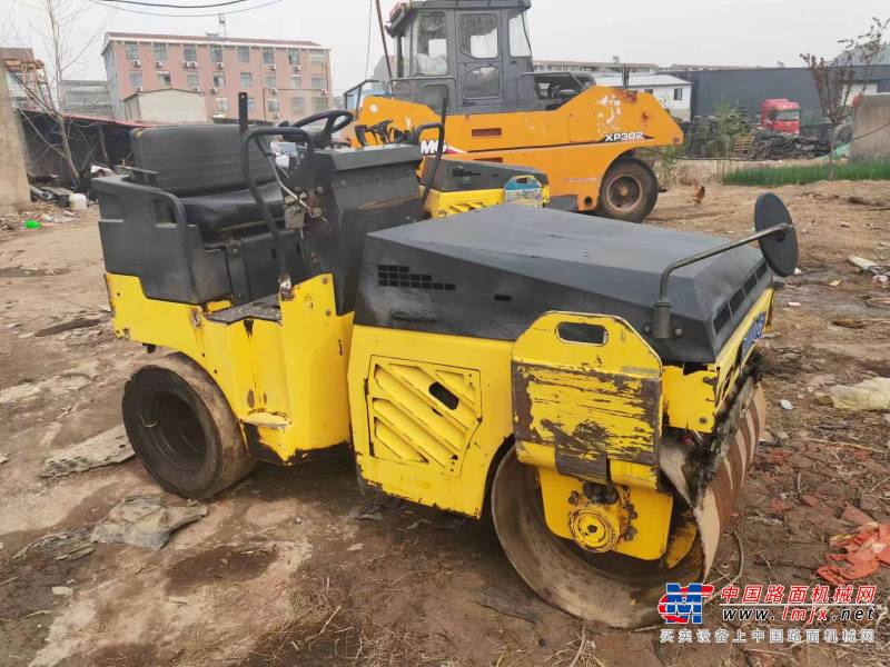 徐州市出售转让二手不详小时2015年宝马格BW115AC-5双钢轮压路机