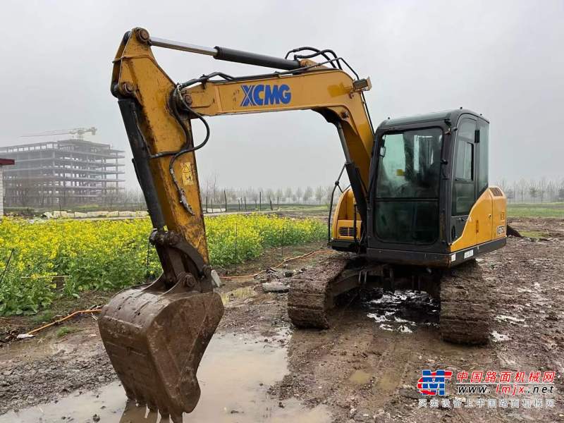 徐州市出售转让二手不详小时2018年徐工XE75D挖掘机